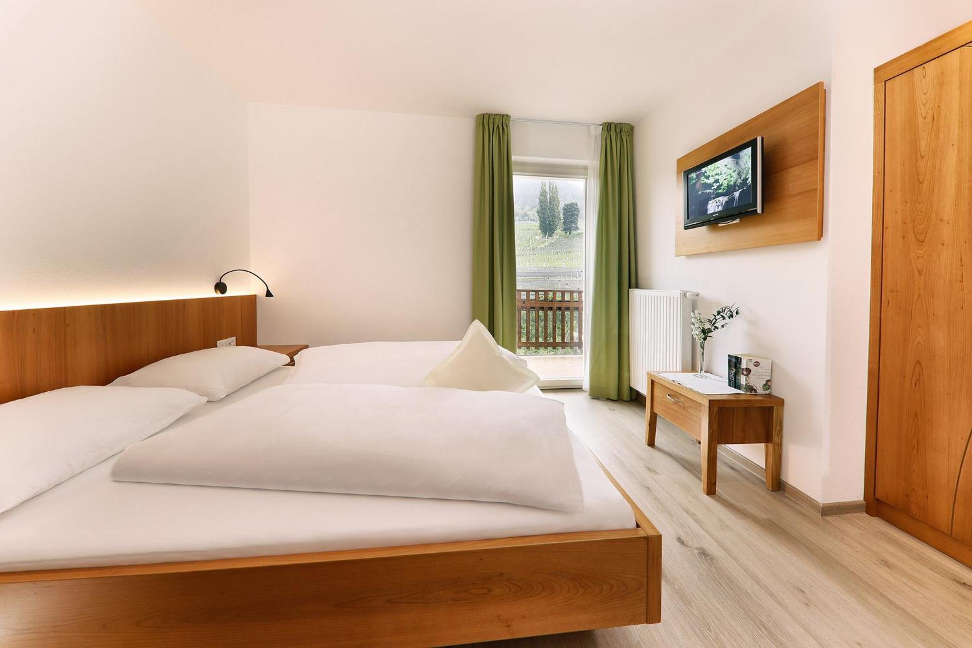 Feldhof Schenna Aparthotel Exteriör bild