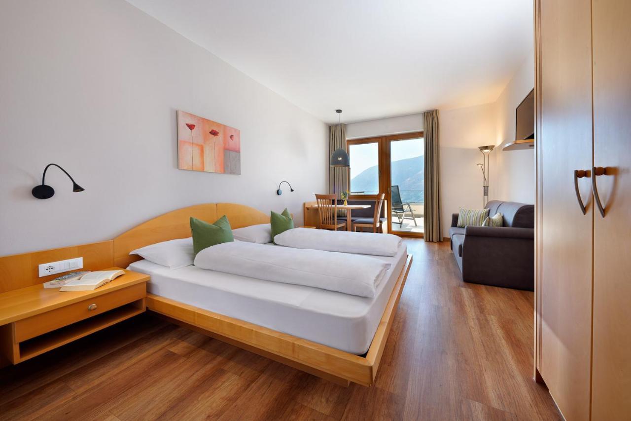 Feldhof Schenna Aparthotel Exteriör bild