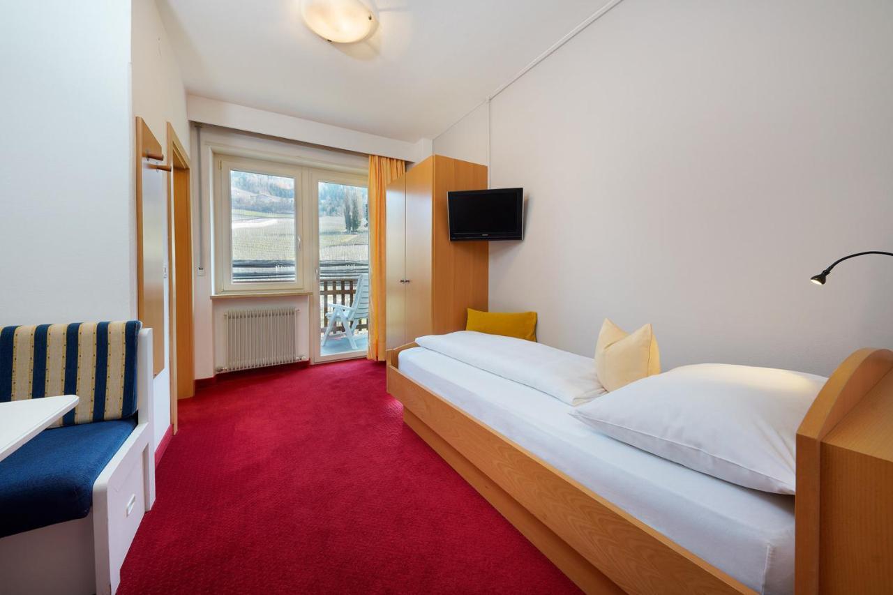 Feldhof Schenna Aparthotel Exteriör bild